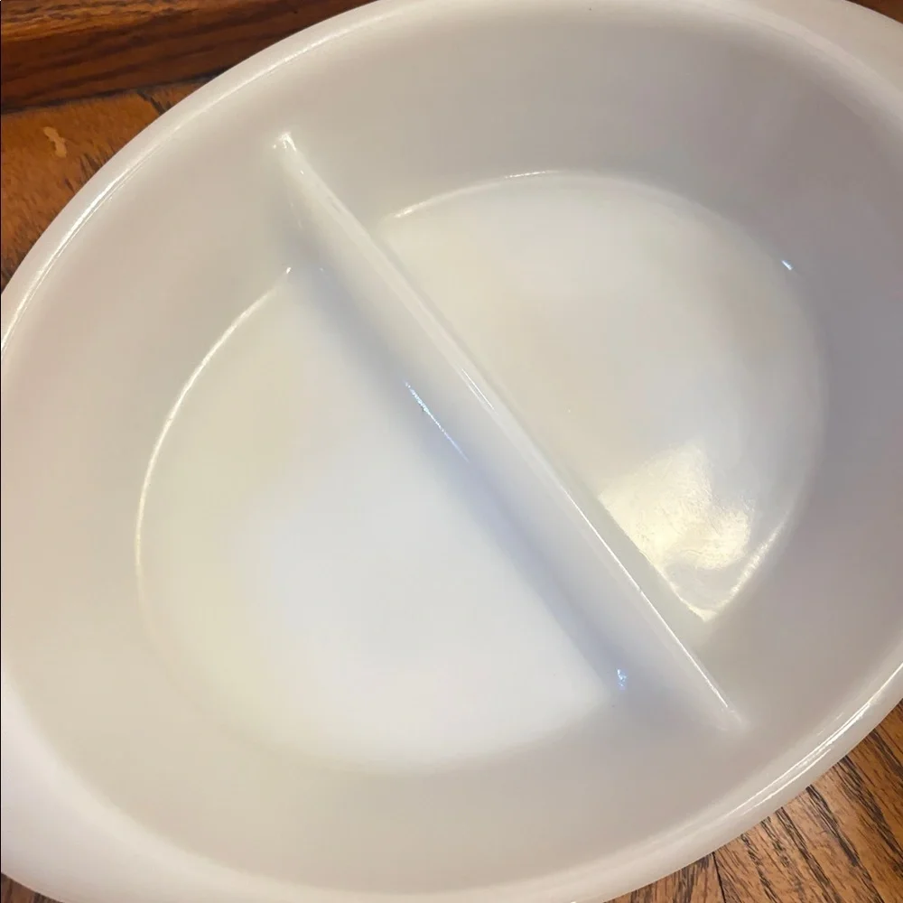 2 Pieces of Vintage Kitchenware Fireking Glasbake MCM Casserole & Mixing Bowl